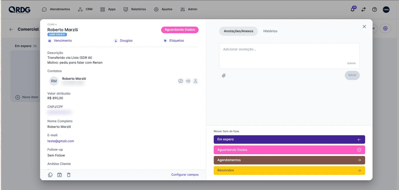 Card aberto do contato com descrição, dados, follow-up, anotações, anexos e histórico
